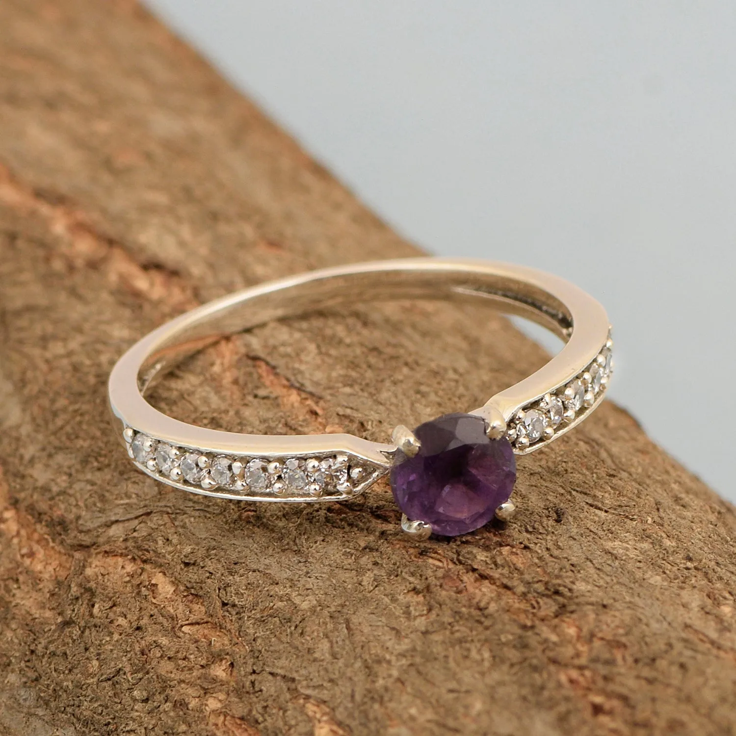 0.50 Ctw Round Cut Amethyst Solitaire Accent 925 Sterling Silver Wedding Ring