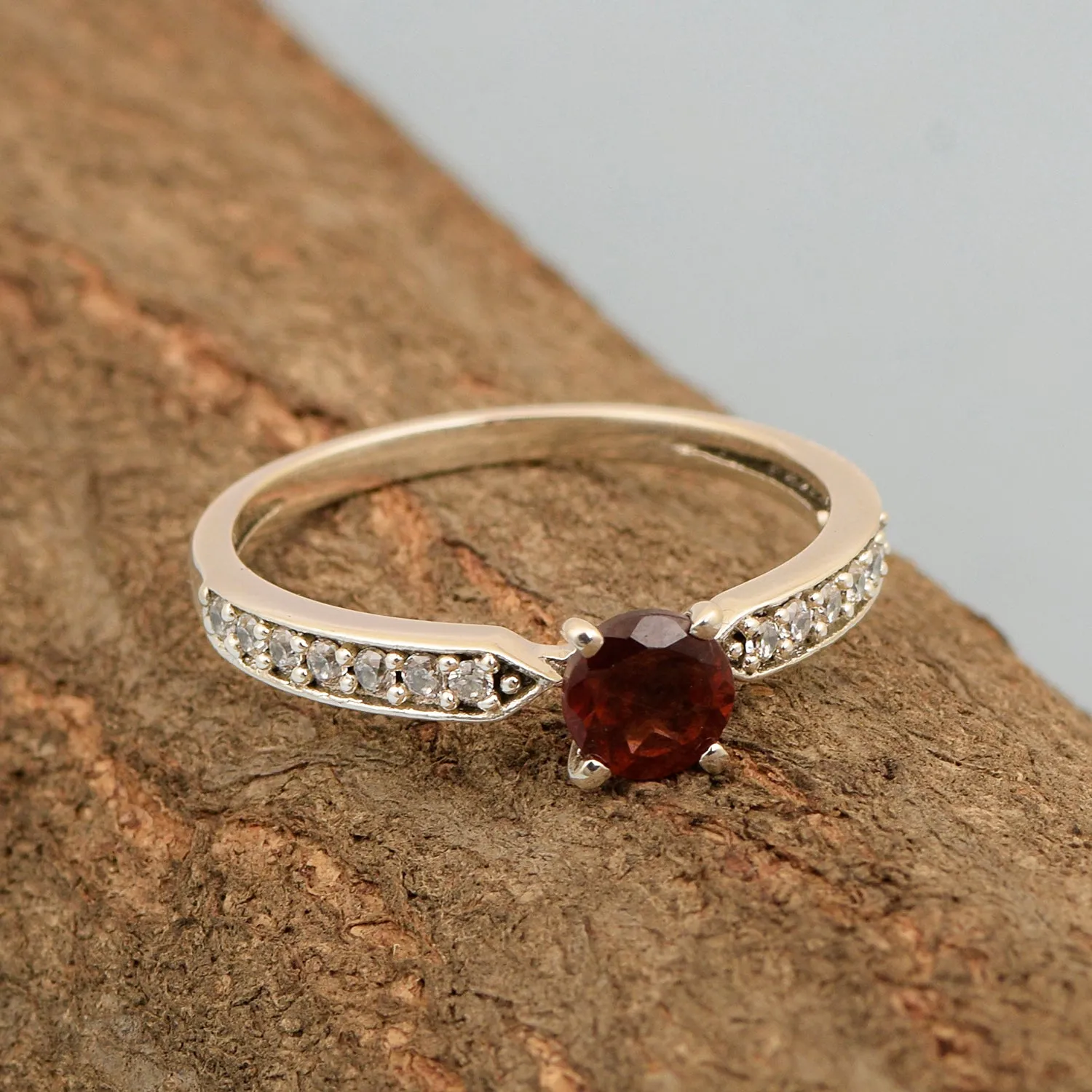0.50 Ctw Round Cut Garnet Solitaire Accent 925 Sterling Silver Wedding Ring