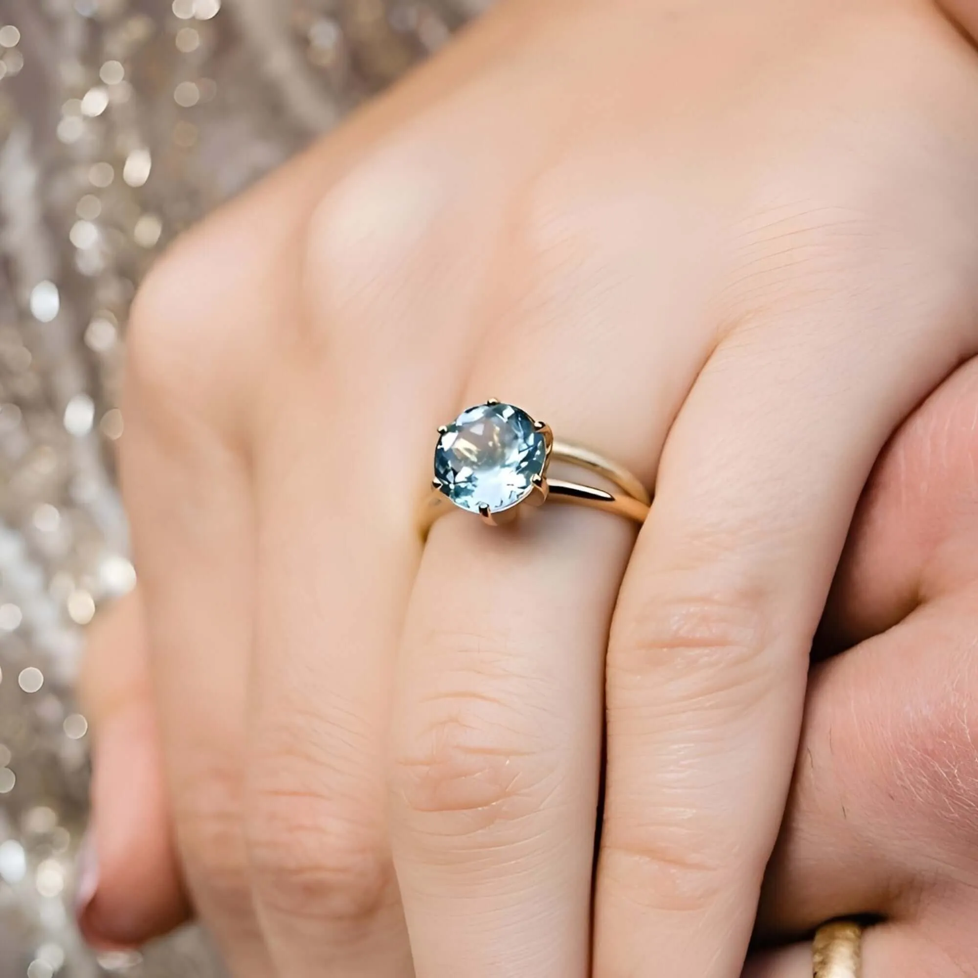14K Aquamarine Ring in Yellow Gold
