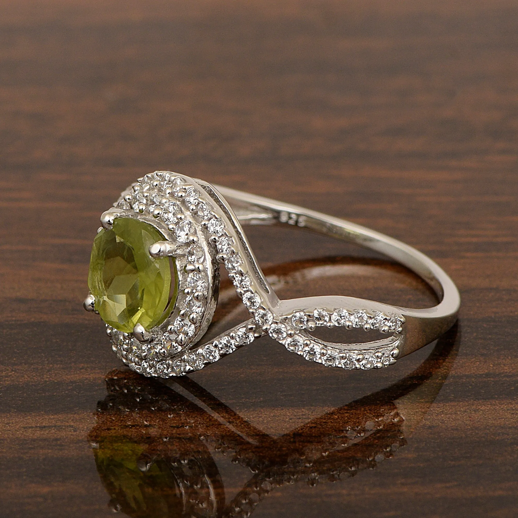 925 Sterling Silver 1.50 Ctw Peridot Women Wedding Rings