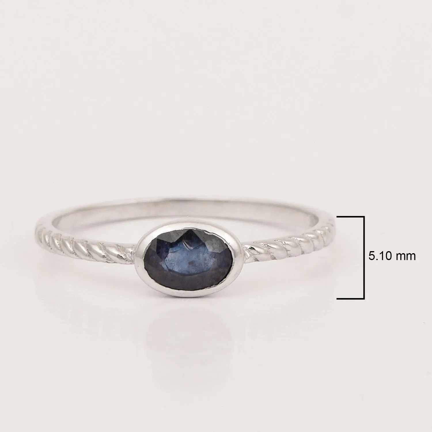 925 Sterling Silver Oval 0.35 Ctw Blue Sapphire Stackable Ring