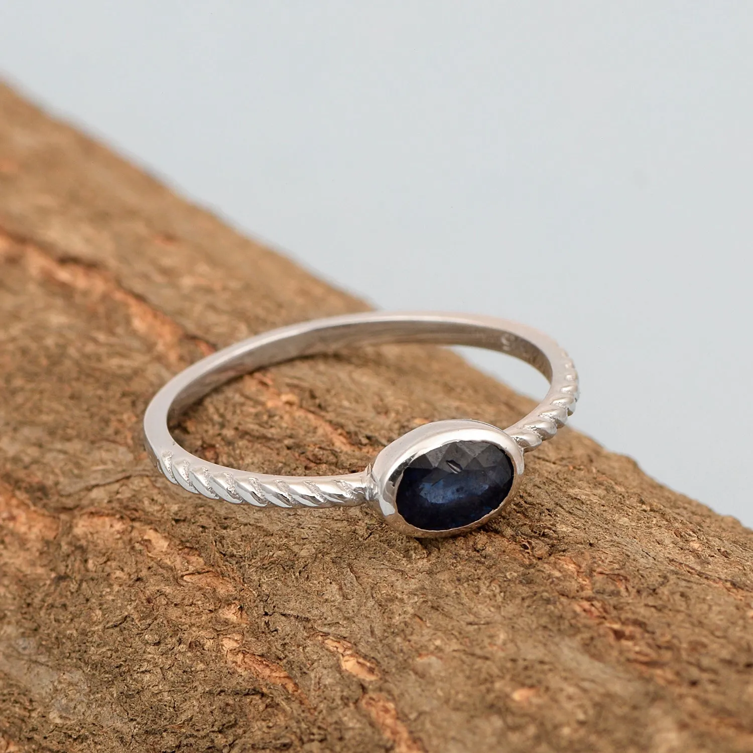 925 Sterling Silver Oval 0.35 Ctw Blue Sapphire Stackable Ring