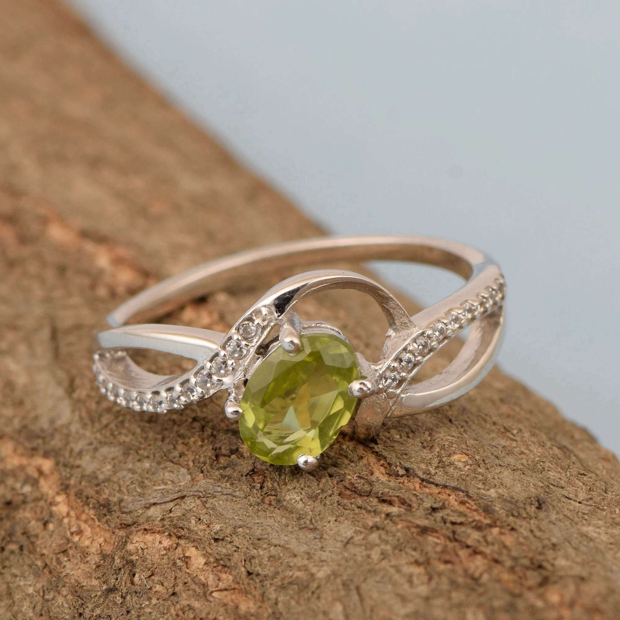 925 Sterling Silver Oval 7X5MM Peridot Birthstone Rings
