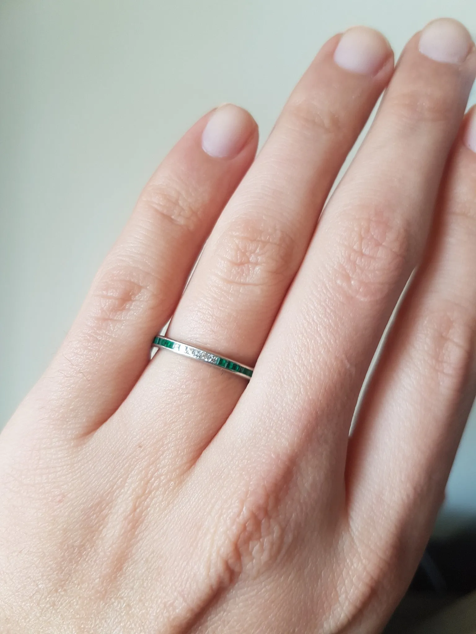 ART DECO FRENCH CUT DIAMOND AND NATURAL EMERALD ETERNITY BAND