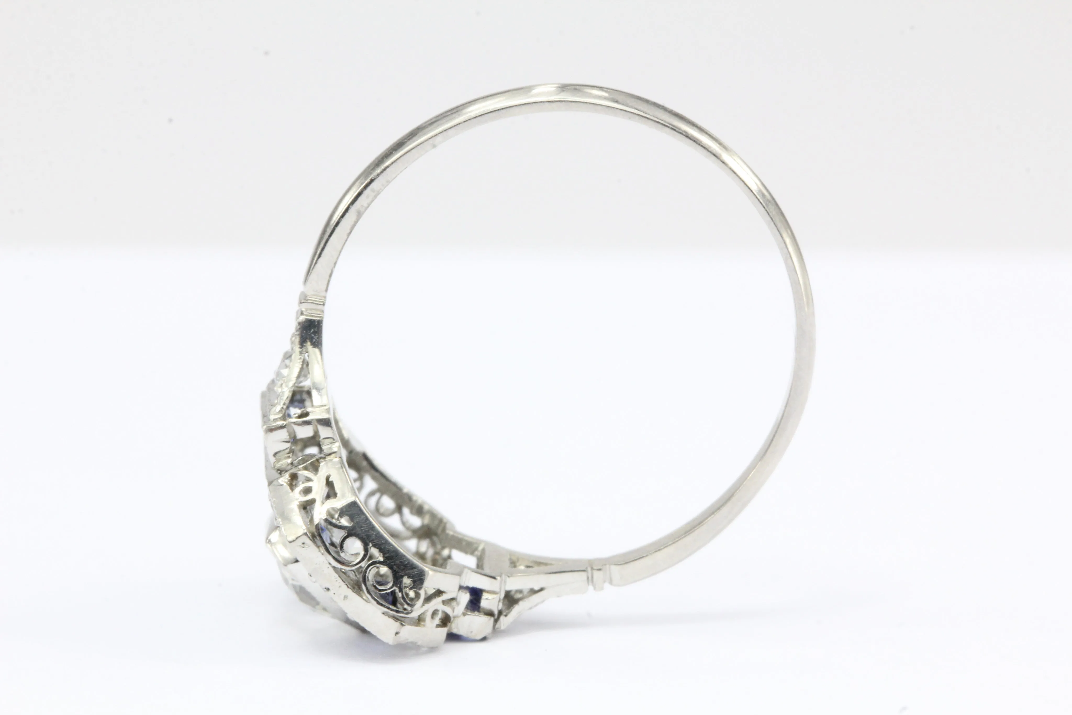Art Deco Platinum Old Mine Diamond and Sapphire Filigree Ring c.1920