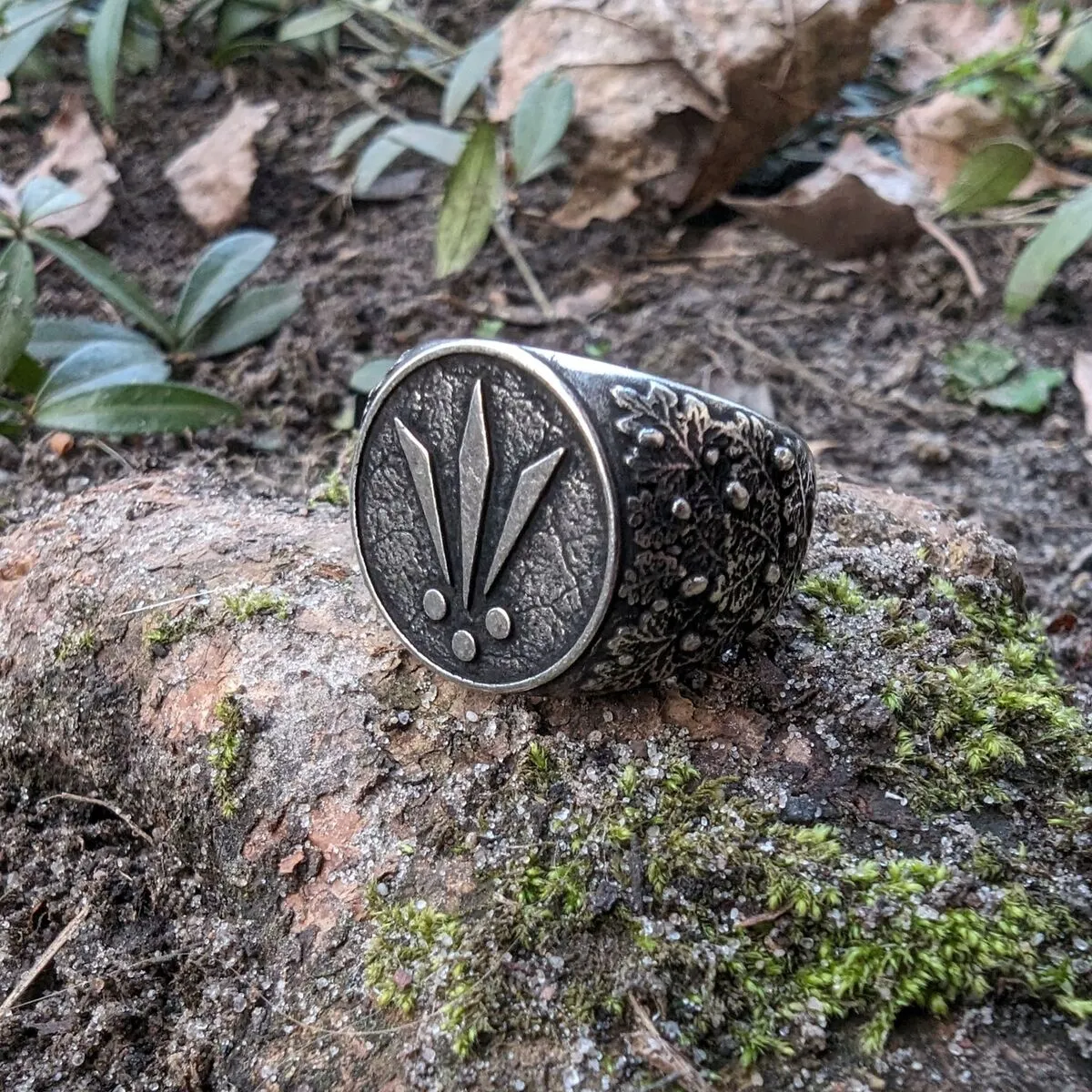 Awen signet bronze ring