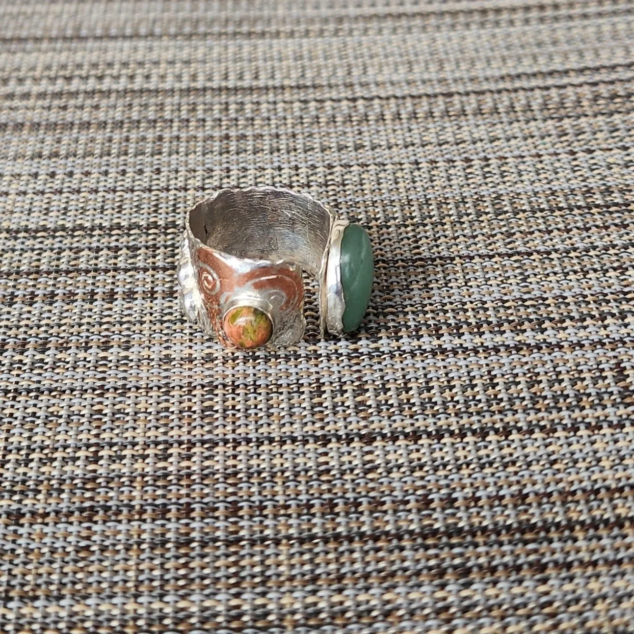 Bold Boho Hammered Texture Sterling Silver Statement Ring – Aventurine & Unikite with Copper Heart