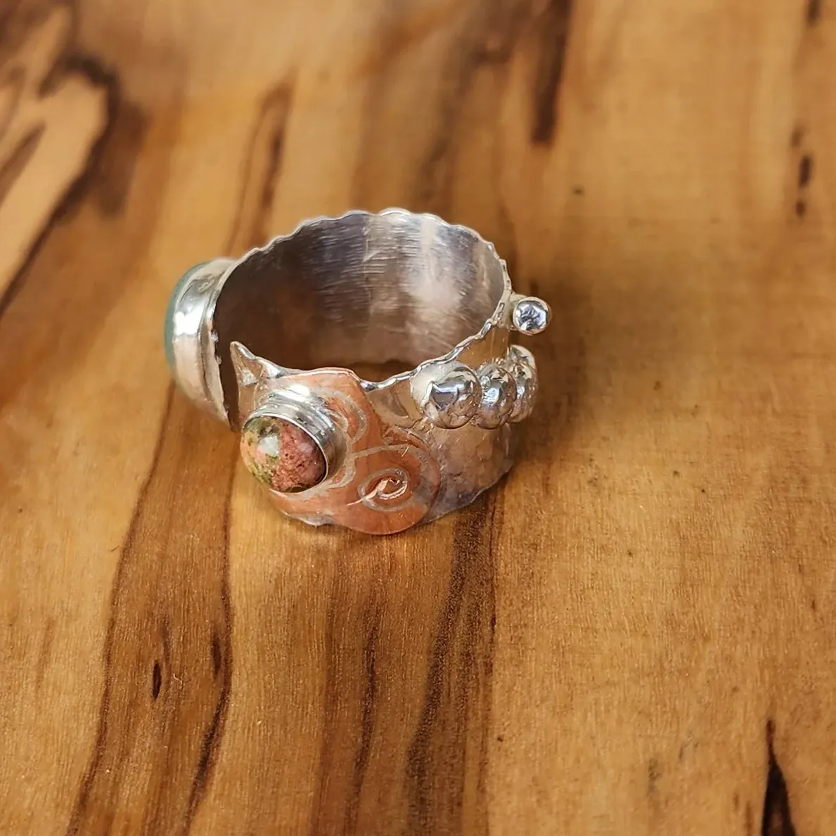 Bold Boho Hammered Texture Sterling Silver Statement Ring – Aventurine & Unikite with Copper Heart