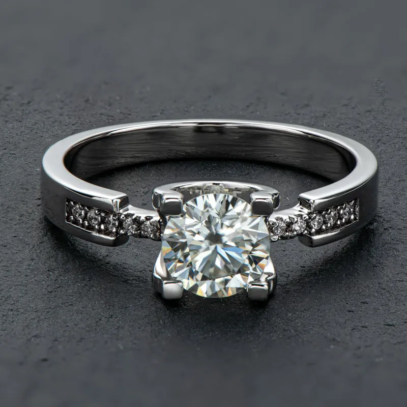 Classic Round Cut 1Carats Moissanite Diamond Solitaire Rings