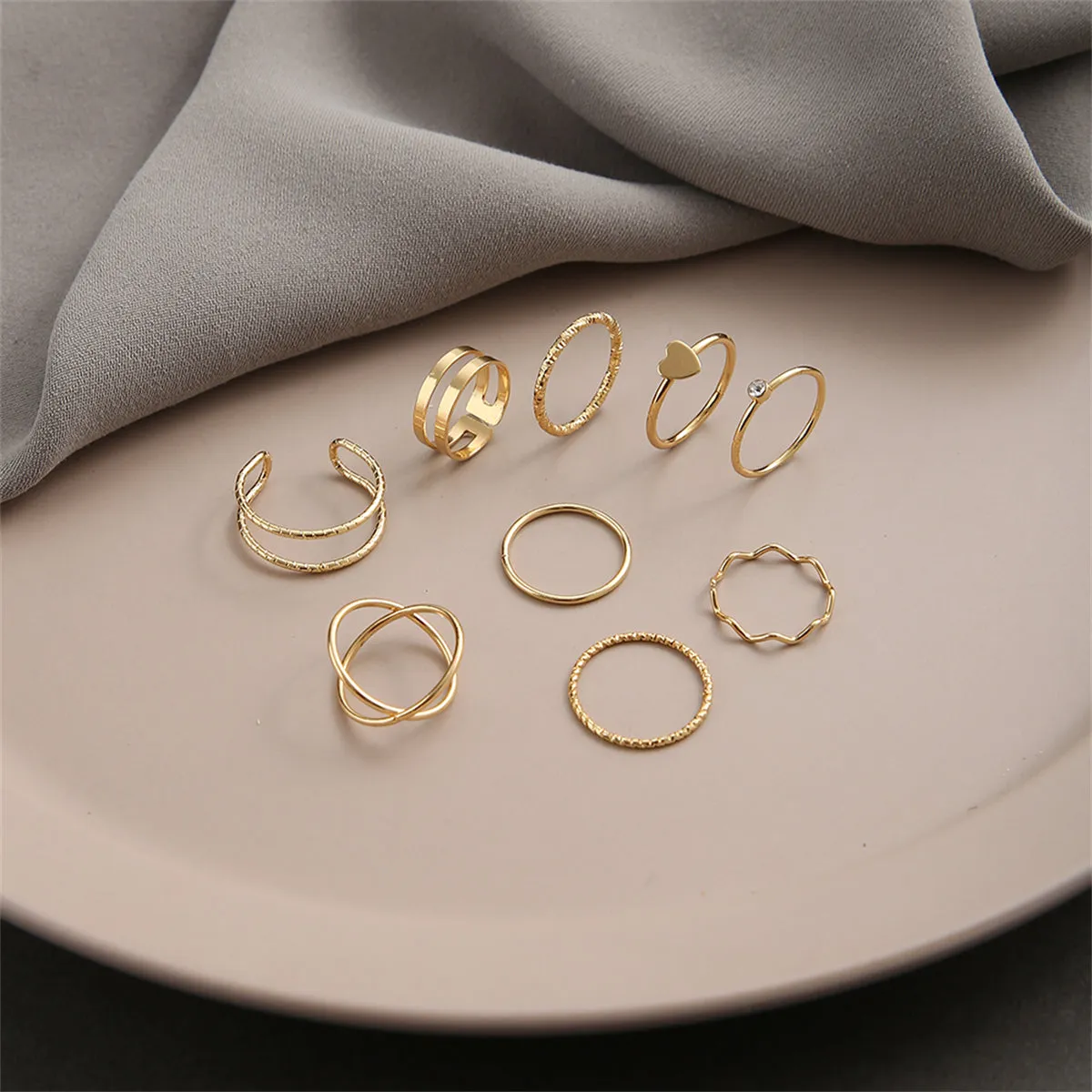 Cubic Zirconia & 18K Gold-Plated Heart Wave Band Ring Set