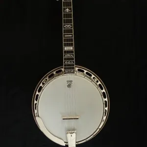 Deering Golden Wreath Banjo