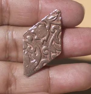 Diamond in Textured Pattern Metal 36mm x 20mm