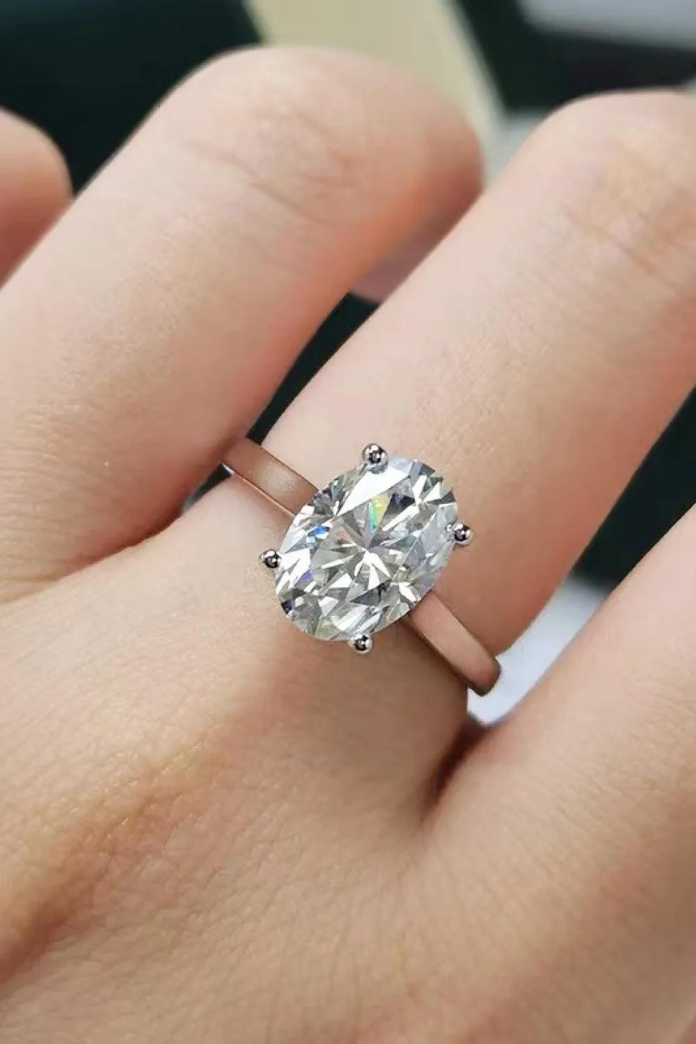 Hazel Blues® | 2.5 Carat Moissanite Solitaire Ring