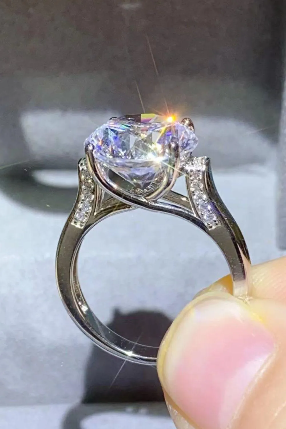 Hazel Blues® | 5 Carat Moissanite Platinum-Plated Ring