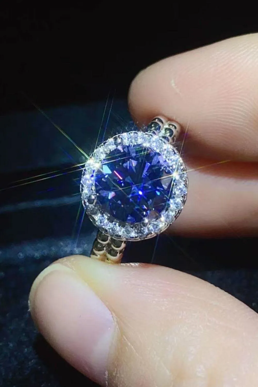 Hazel Blues® | Let It Go 2 Carat Moissanite Ring