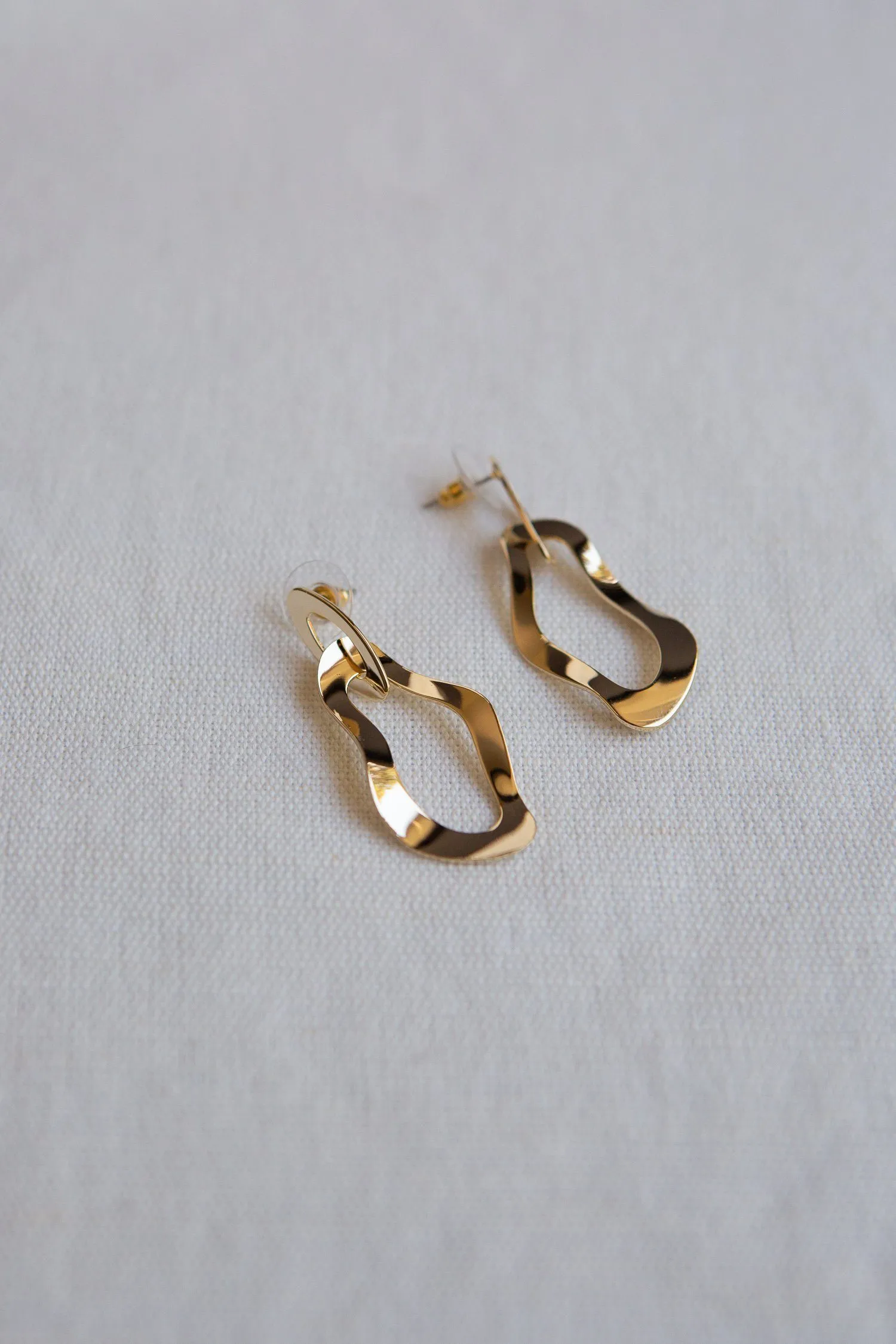 Irregular Shaped Interlocking Rings Drop Earrings