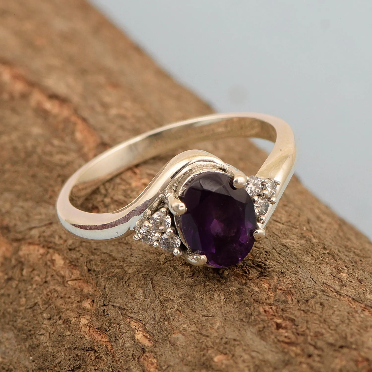 Oval Cut 1.5 Ctw Amethyst Sterling Silver Solitaire Rings