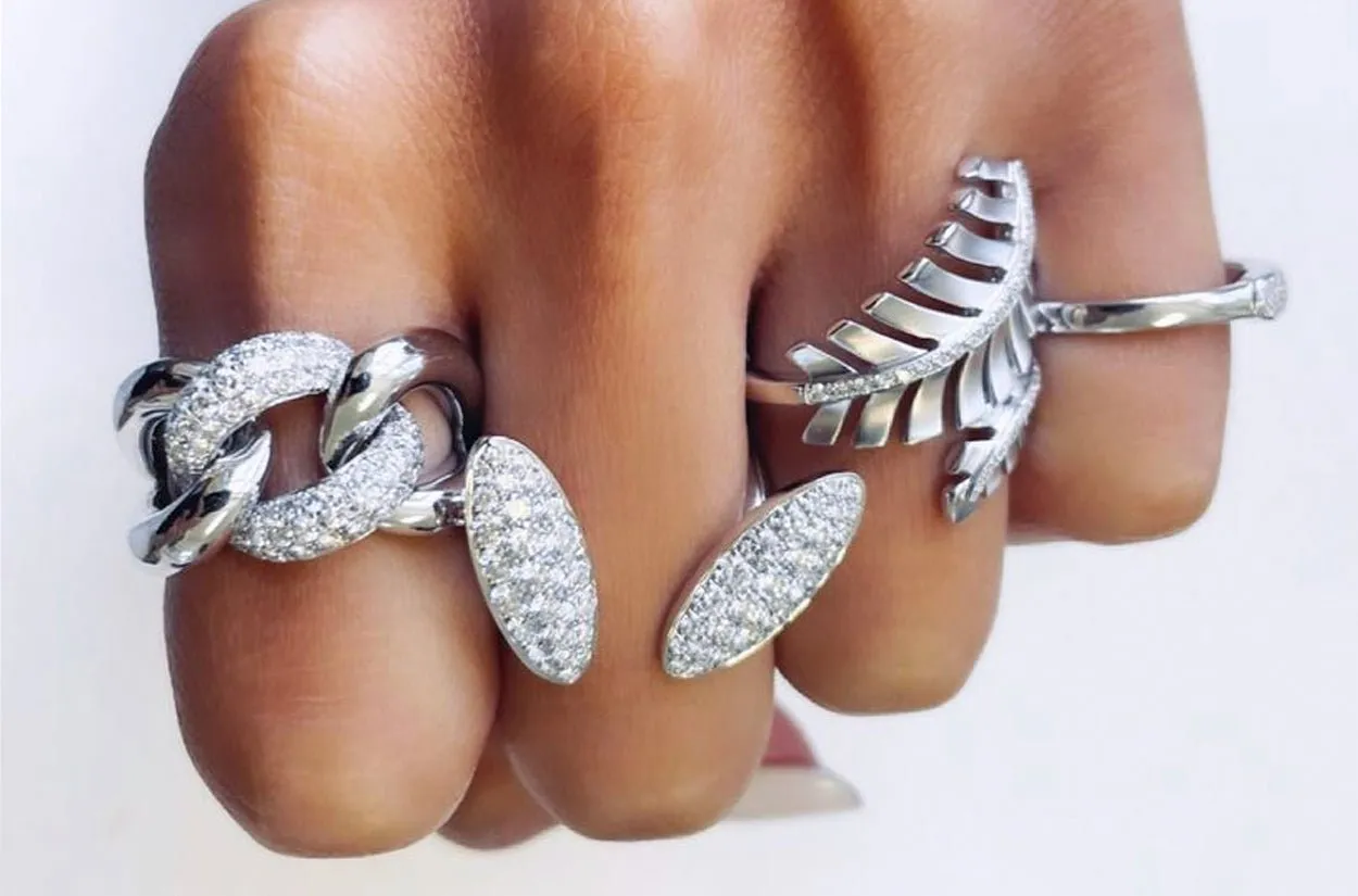 Ring 18kt Gold You & I Oval Pave Diamonds