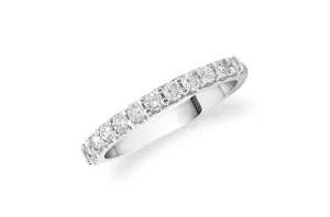 Ring 18kt White Gold Band & 14 Diamonds