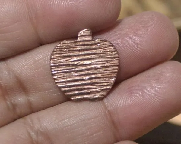 Small Apple in Textured Pattern Metal 16mm x 17mm