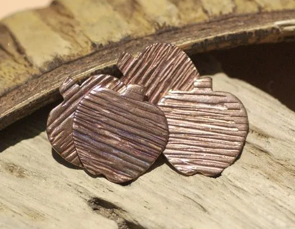 Small Apple in Textured Pattern Metal 16mm x 17mm