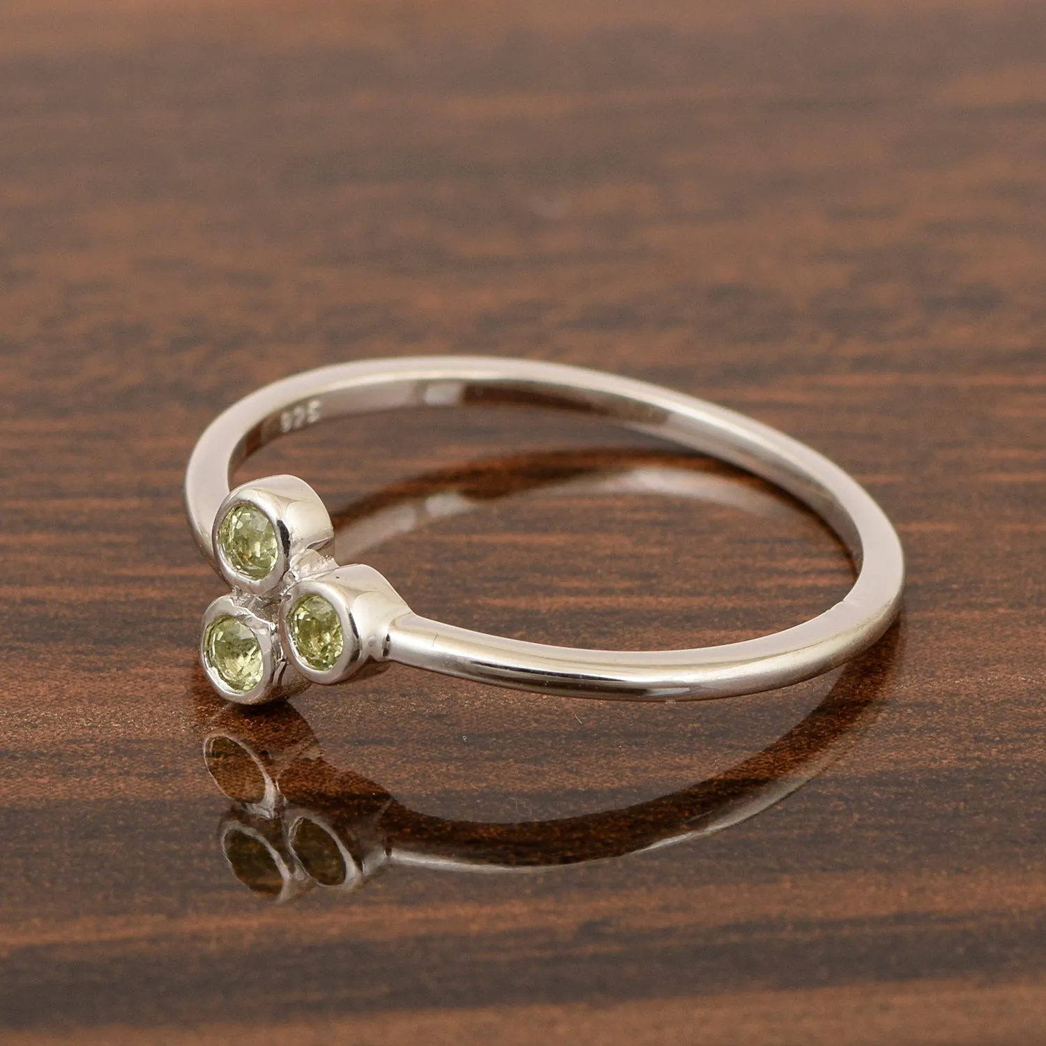 Stackable 925 Sterling Silver Round 2MM Peridot Women Wedding Ring