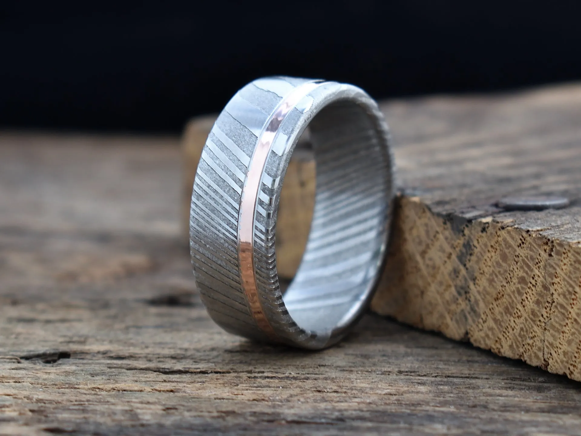 Stark (Rose Gold Inlay)