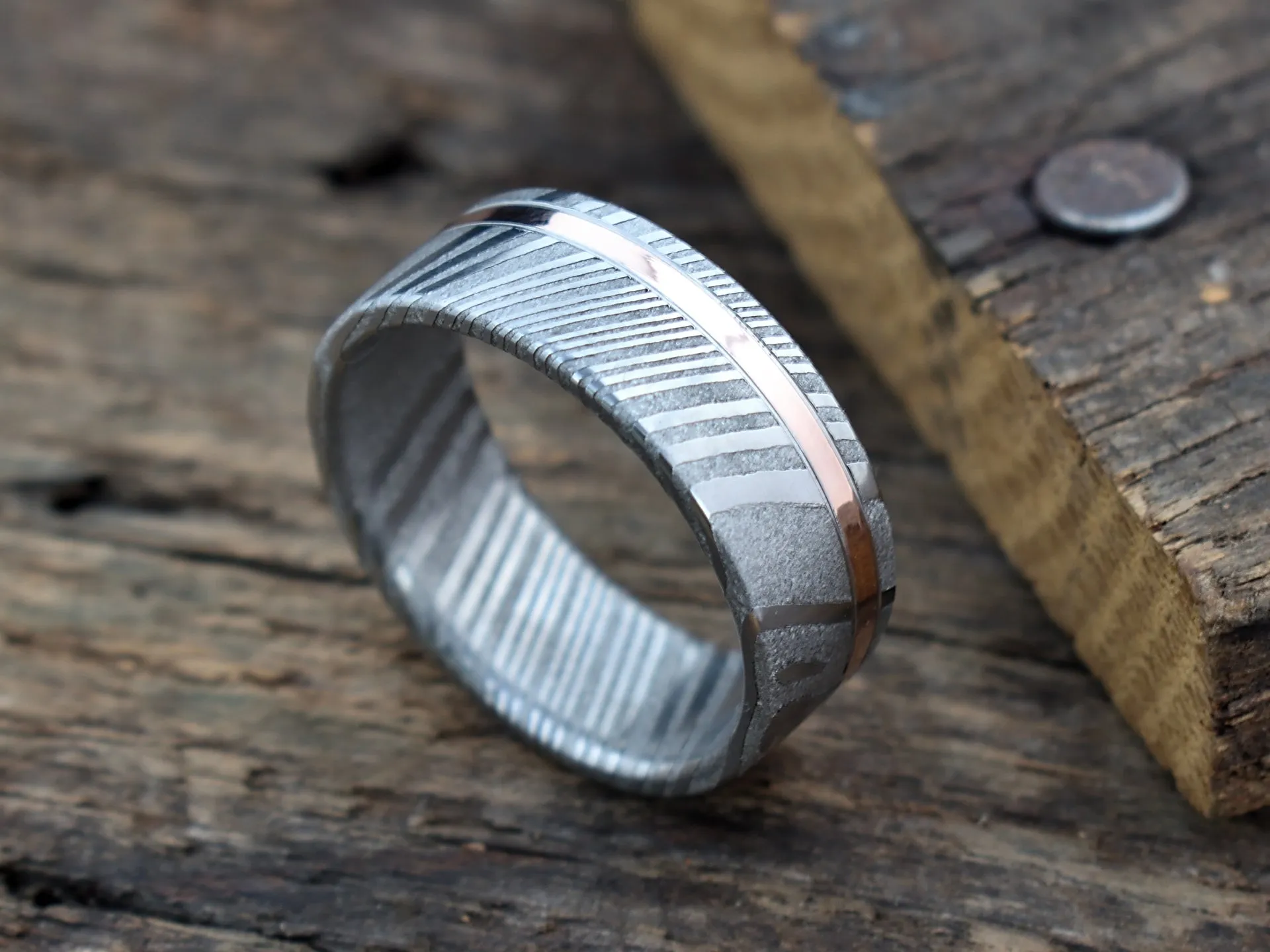 Stark (Rose Gold Inlay)