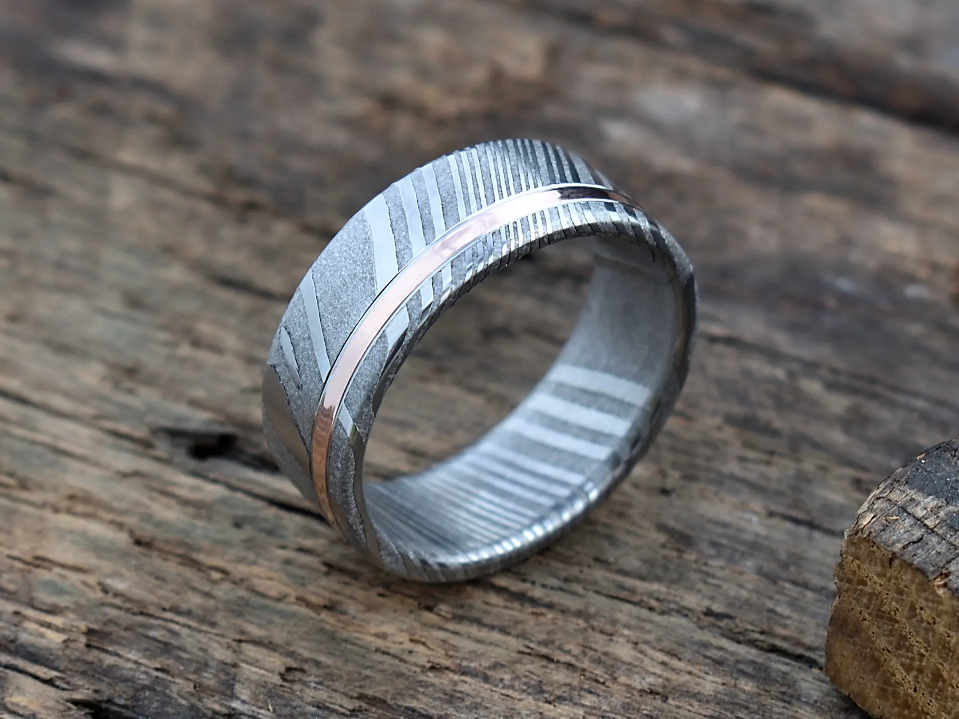 Stark (Rose Gold Inlay)