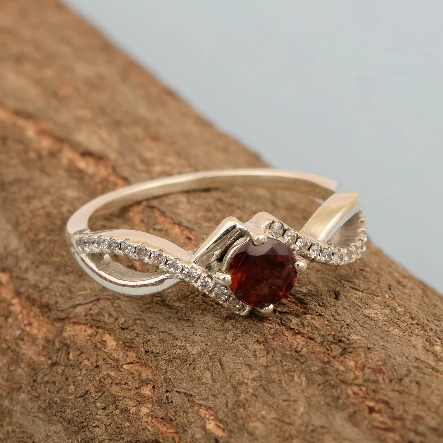 Sterling Silver Infinity Round 0.50 Ctw Garnet Women Engagement Ring