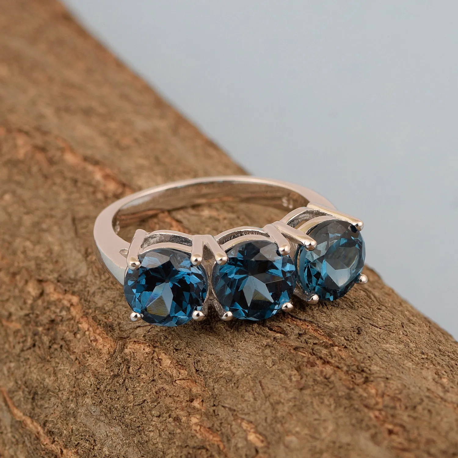 Sterling Silver Natural London Blue Topaz 3.55 Ctw Women's 3-Stone Design Ring