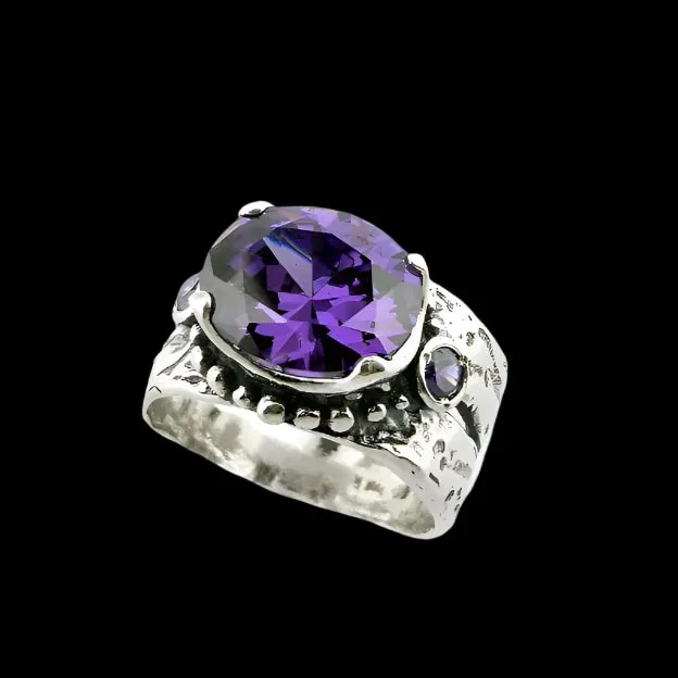 Sterling silver ring for woman set with cz stones