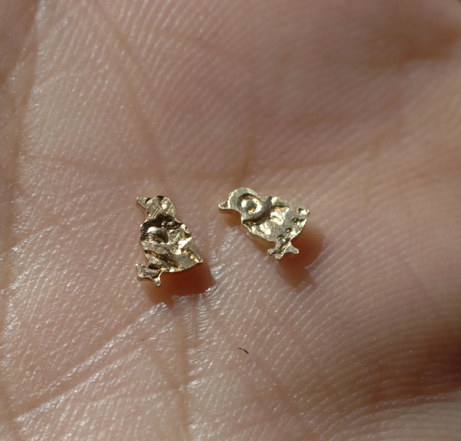 Tiny Metal Paisley Chicks