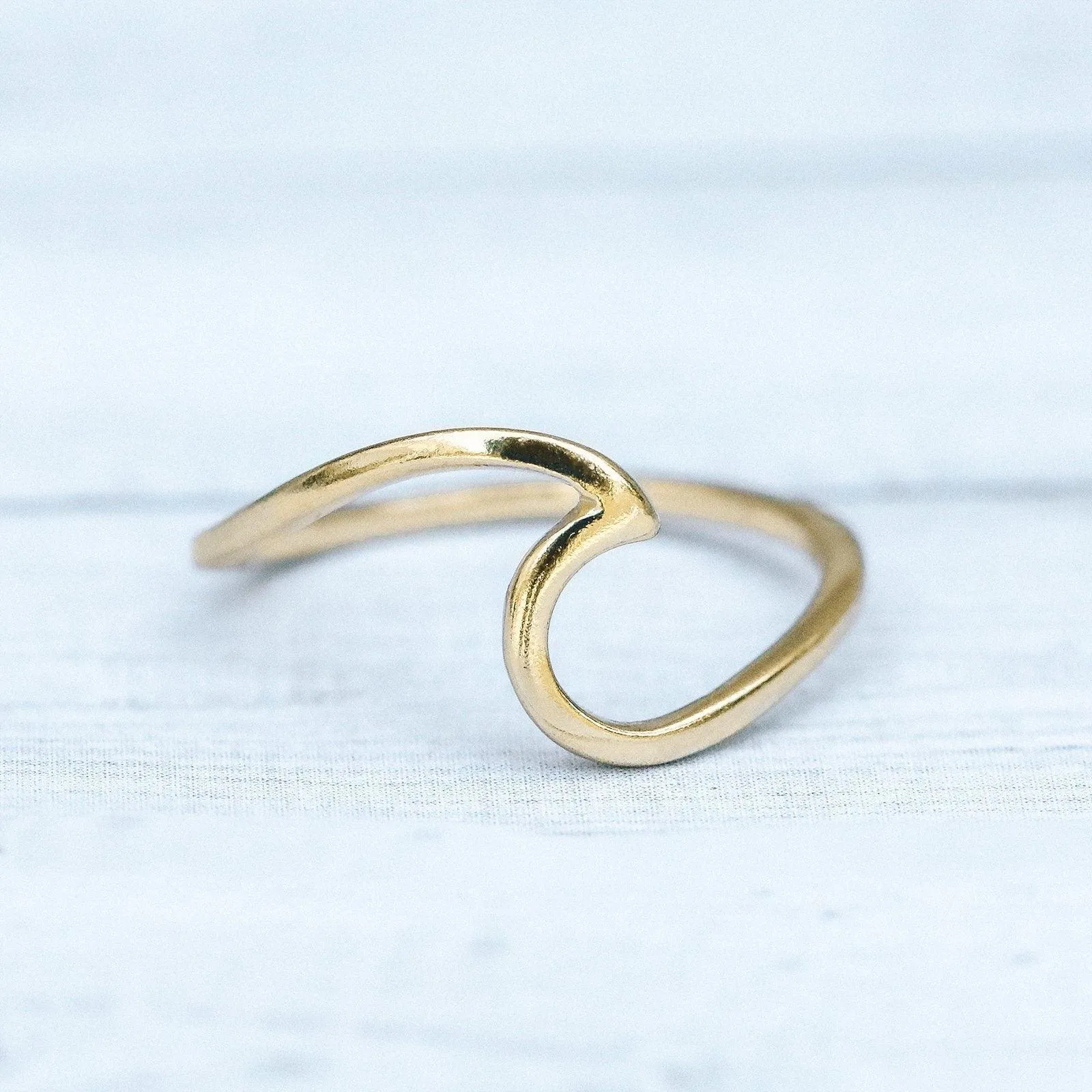 Trendolla Sterling Silver Highs And Lows Ring Wave Ring