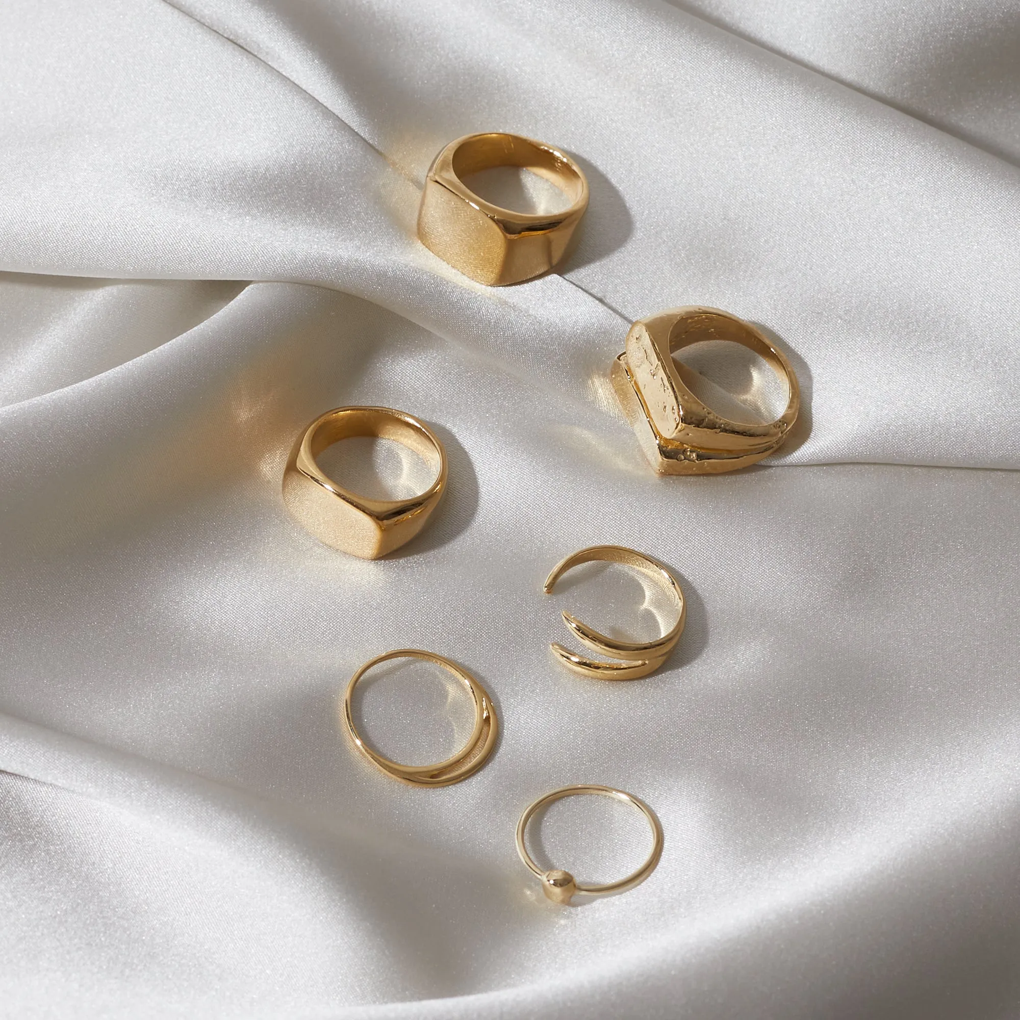 Triple Twisted Claw Ring