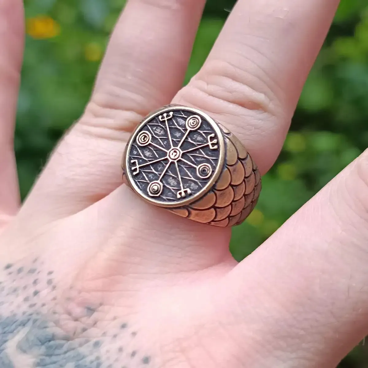 Veidistafur stave ring from bronze