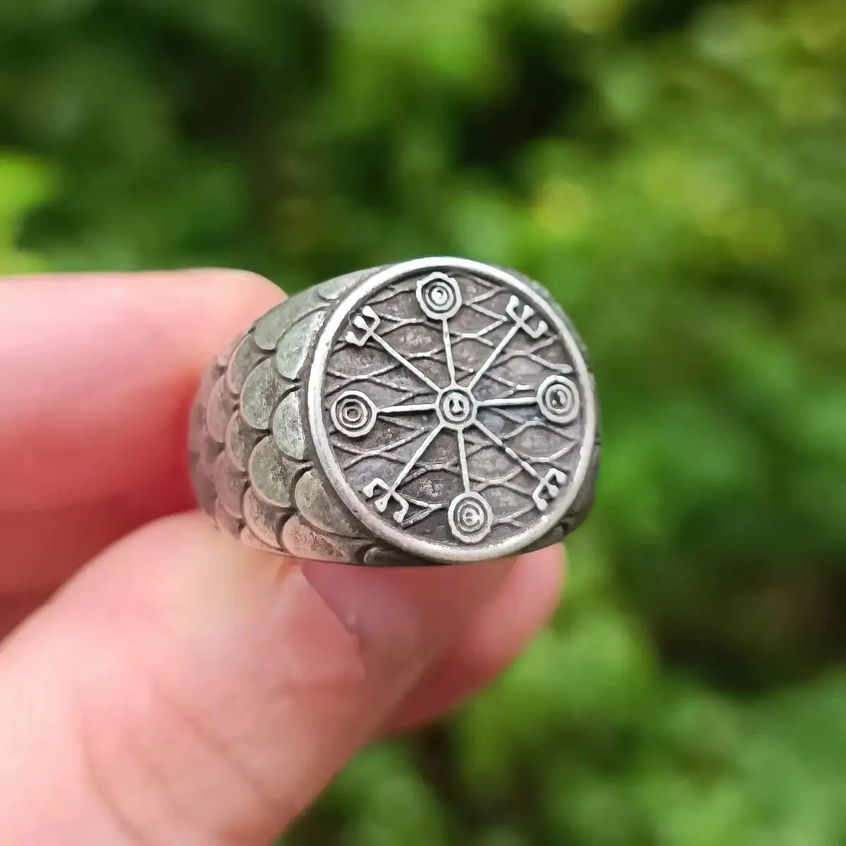 Veidistafur stave ring from bronze