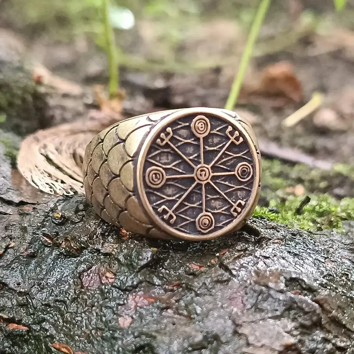Veidistafur stave ring from bronze