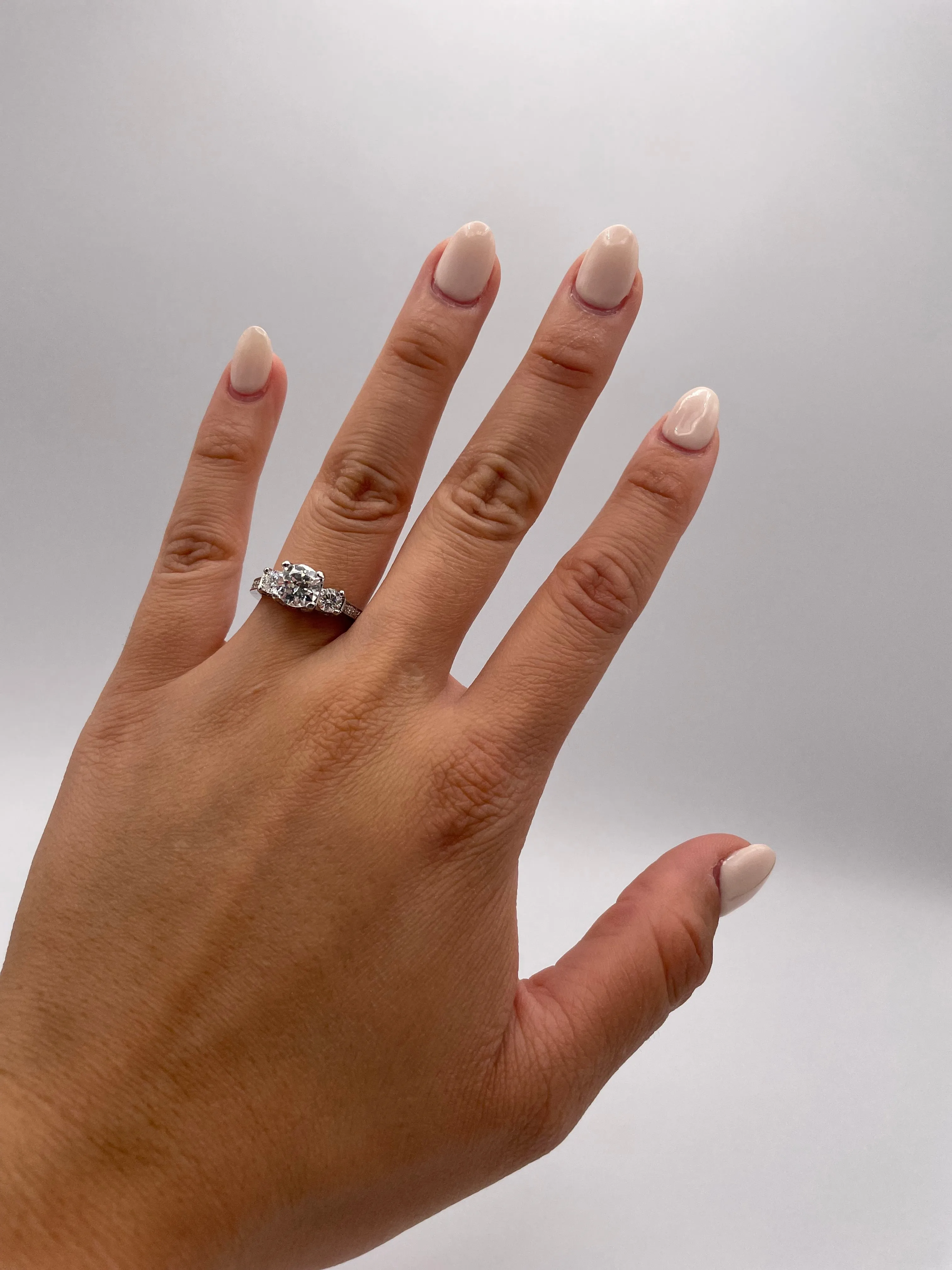 Verragio Euro Collection Ladies Round Cut Platinum Engagement Ring