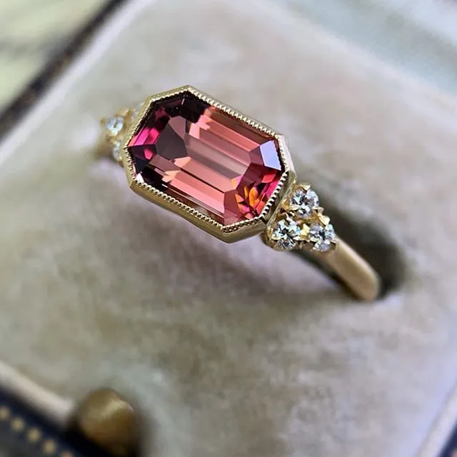 Vintage Square Emerald Ring for Women Gold Inlaid Green Zircon Wedding Jewelry