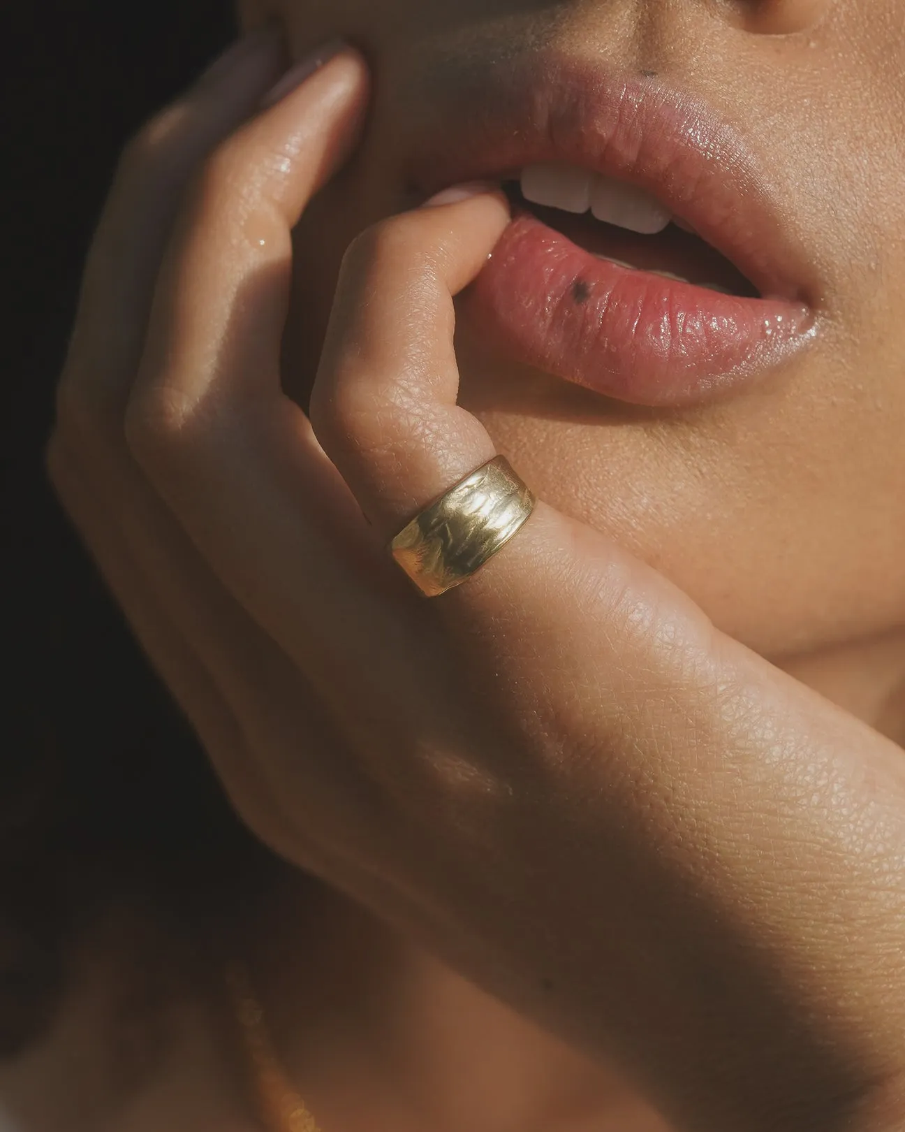 Vita Pinky Ring