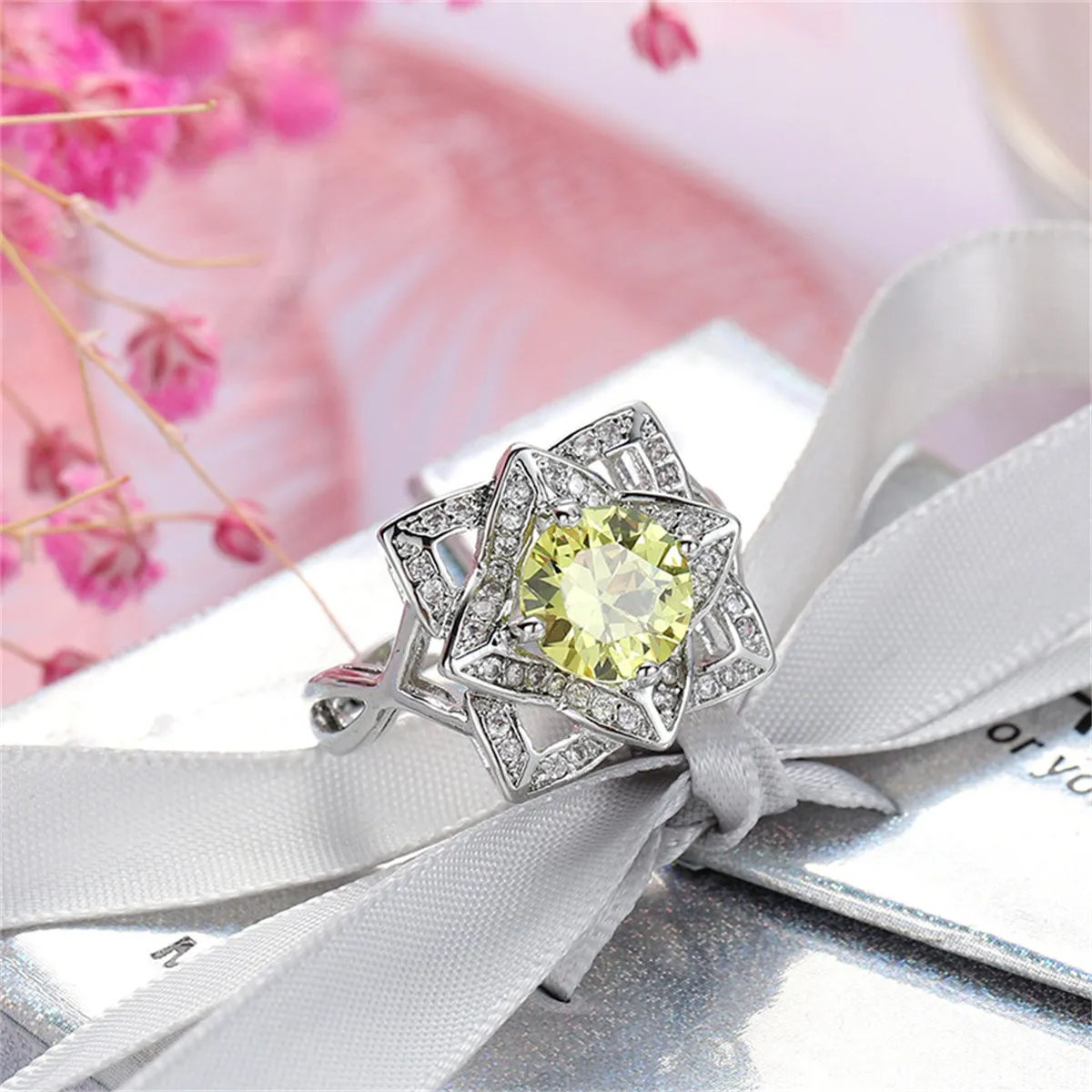 Yellow Crystal & Cubic Zirconia Geometric Floral Round-Cut Ring