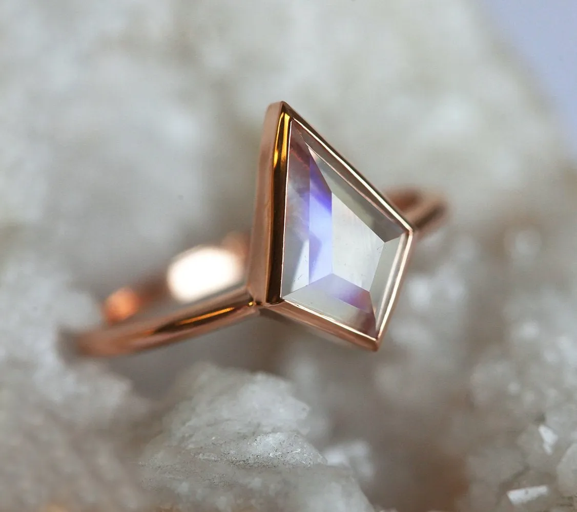 Zara Kite Moonstone Solitaire Ring