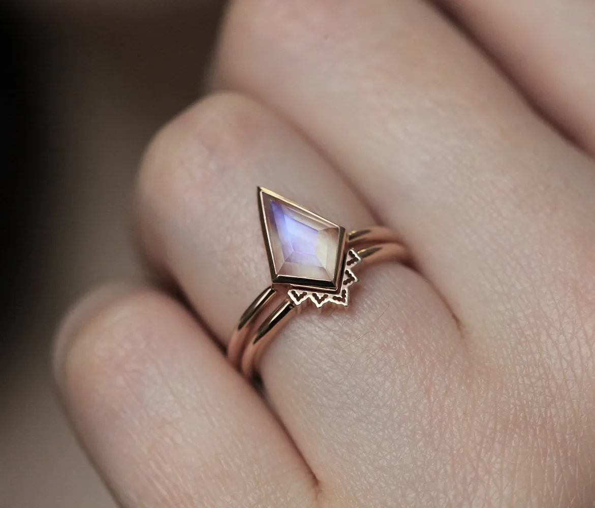 Zara Kite Moonstone Solitaire Ring