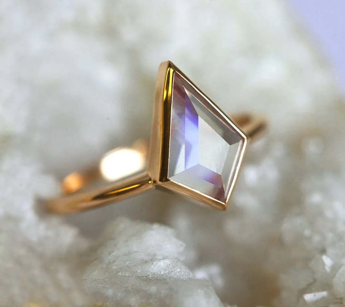 Zara Kite Moonstone Solitaire Ring